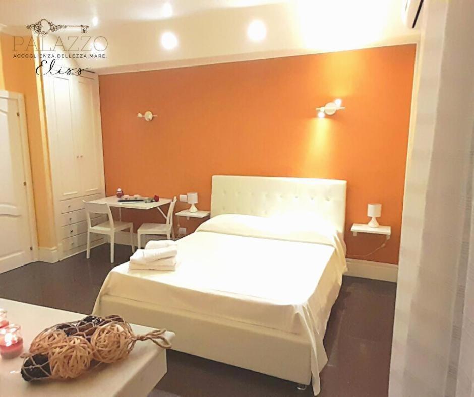 B&B Palazzo Eliss Di Bartocci Srl Margherita Di Savoia Dış mekan fotoğraf